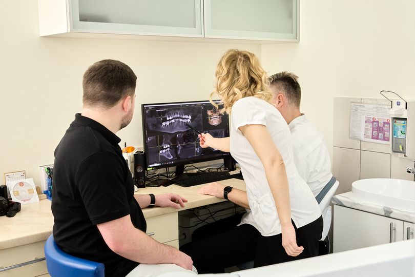 Изучение снимков конусно-лучевой томографии зубных челюстей